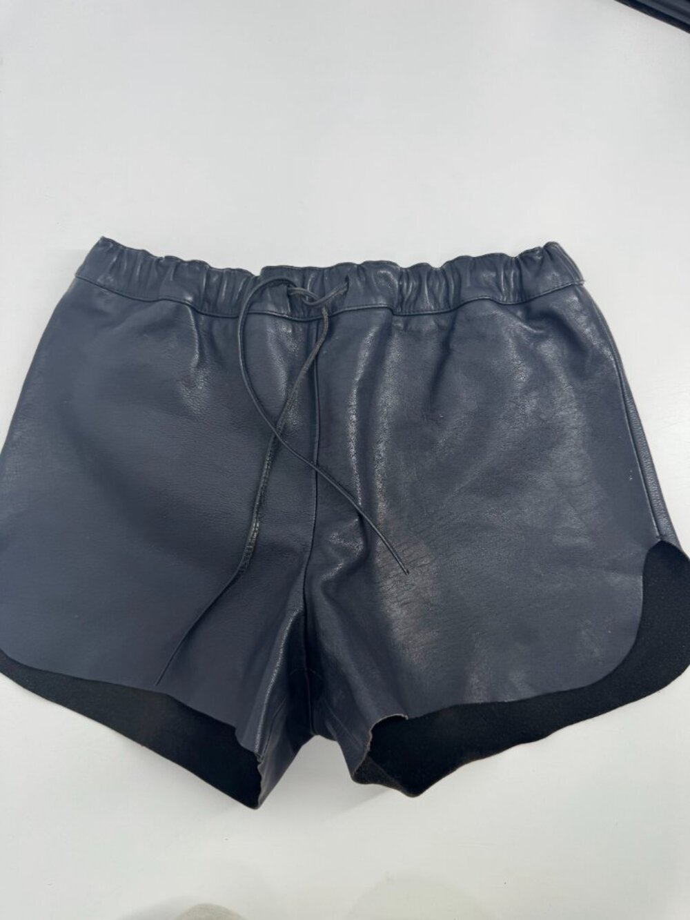 Ganni Navy Blue Leather Pull On Shorts Unfinished Hem Casual Mid Rise Size S - Picture 3 of 8